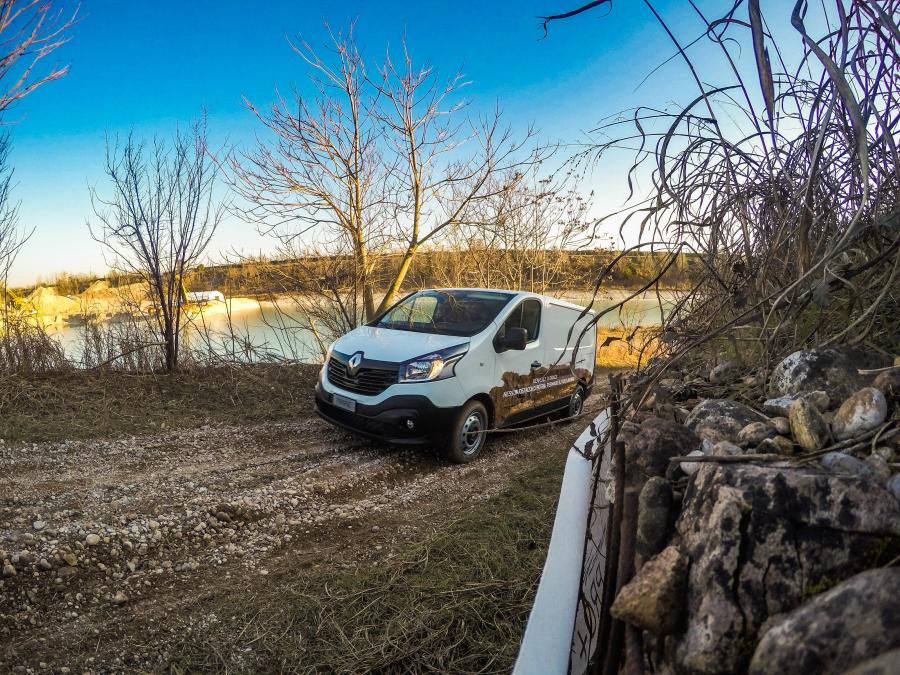  Renault Trafic Van X-Track 2016 года  (фото 10 из 20)